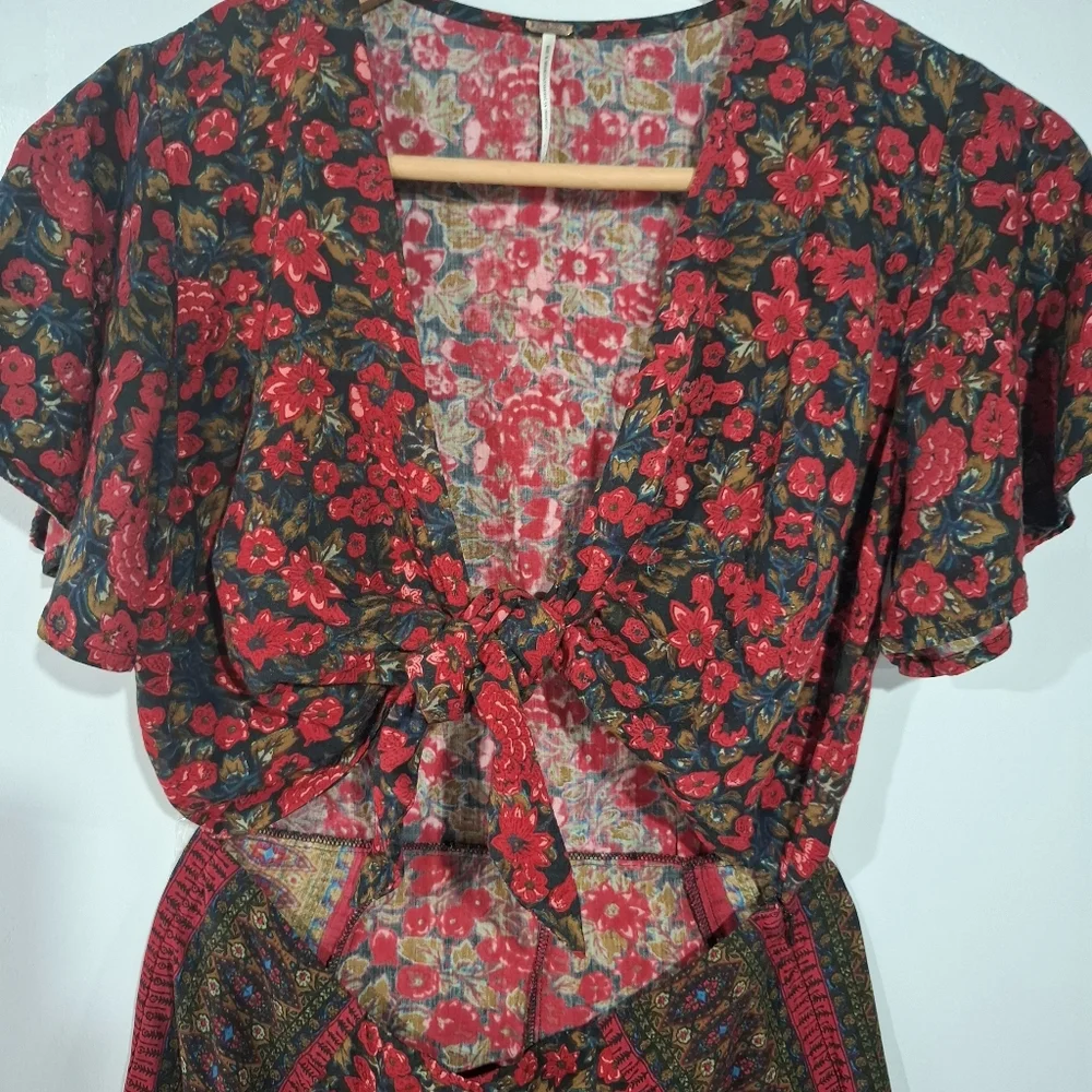 Free People Surf Date Romper Womens Sz 4 Burgundy Floral Ruffle Hem Boho Beach